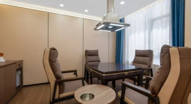 Люкс Yinji Hotel (Huizhou Tianyicheng Chenjiang South Station)