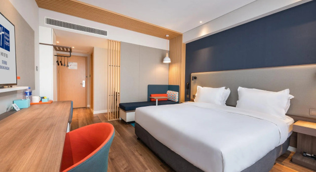 Двухместный номер Standard Holiday Inn Express Dongyang Hengdian by IHG