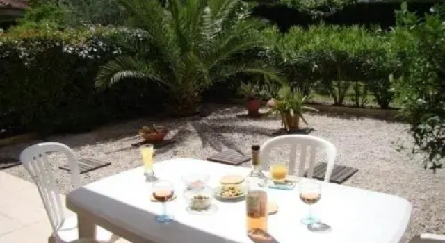 Rental Apartment Le Magali - Frejus, Забронировать Апартаменты/квартира Фрежюс Var coast, рядом с Musée Archéologique