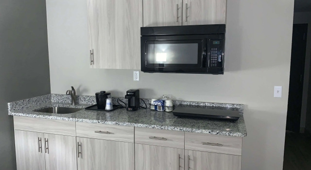 Четырёхместный люкс Best Western Plus Clarks Summit Scranton Hotel