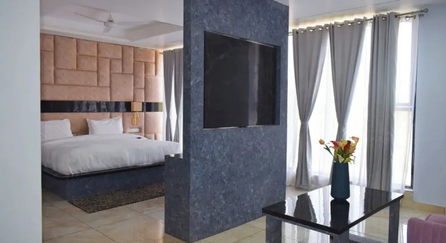Люкс Standard Country Ambience Hotel By Jags City Mall