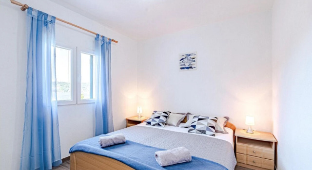 Amazing Home in Vela Luka With Wifi and 3 Bedrooms, Book Hotel Vela Luka Korcula
