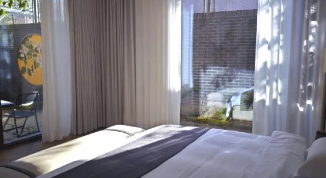 Люкс Deluxe Stone Garden Hotel