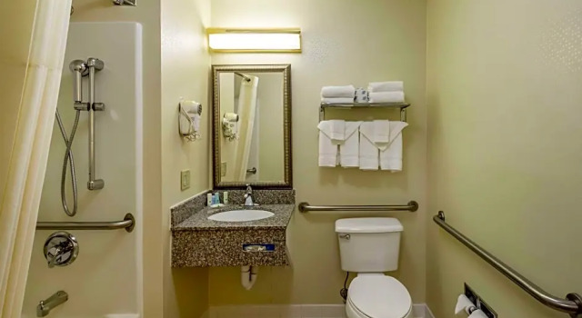 Люкс Quality Inn Mineral Point