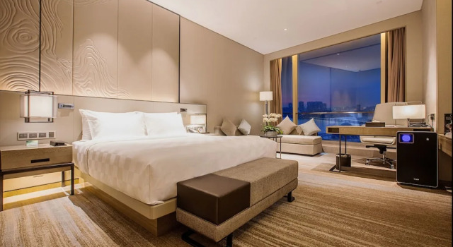 Номер Standard с видом на озеро Golden Eagle Summit Hotel Nanjing China