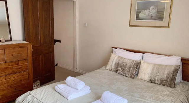 Cosy Central Windsor House Sleeps 4, Забронировать Отель Виндзор Беркшир