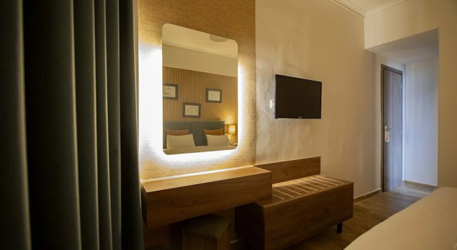 Falireon Hotel
