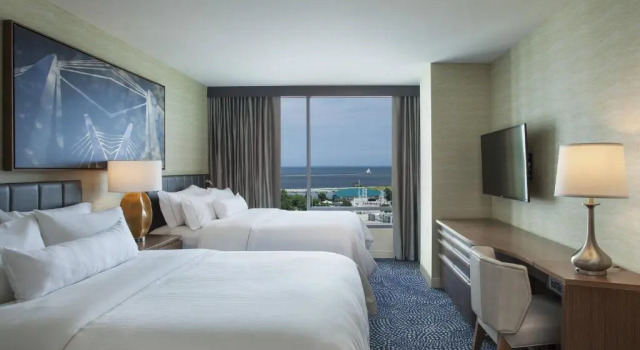 Четырёхместный номер Deluxe The Westin Milwaukee