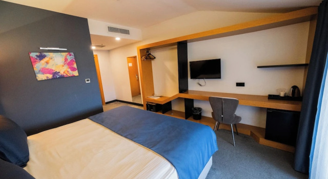 Двухместный номер Economy c 1 комнатой Roof 264 Hotel & Suites