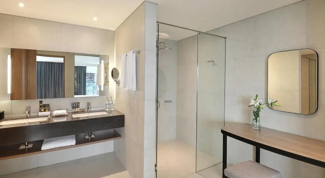 Полулюкс Novotel Jakarta Cikini