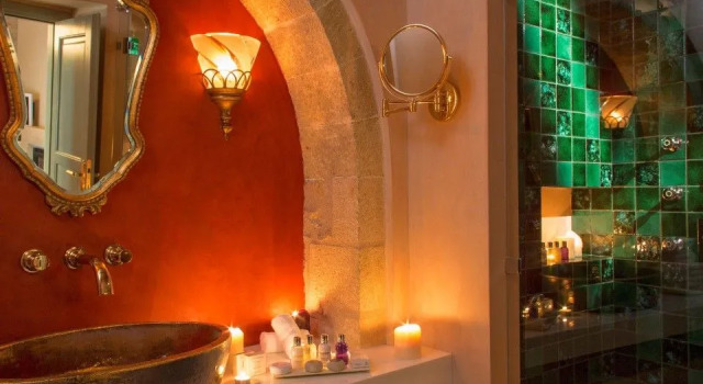 Люкс с видом на воду Moni Emvasis Luxury Suites