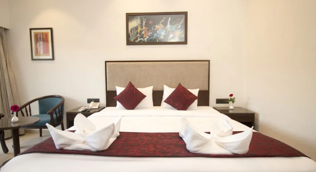 Двухместный полулюкс с балконом 7 Apple Resort Lonavala