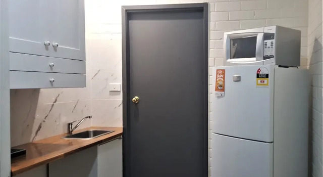 Семейный номер Standard с балконом и с видом на воду Hibiscus Lakeside Motel