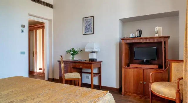 Двухместный номер Superior with partial sea view or Etna view Excelsior Palace Hotel