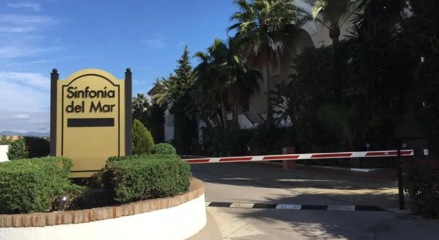 Апартаменты с видом на море Sinfonia Del Mar Apartment also LONG TERM RENTALS