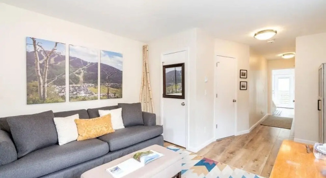 Cloud Nine! Near Chair 7, Top Floor On River + Hot Tub 1 Bedroom Condo by RedAwning