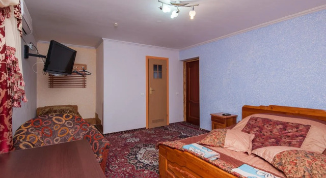 Leoton Hotel