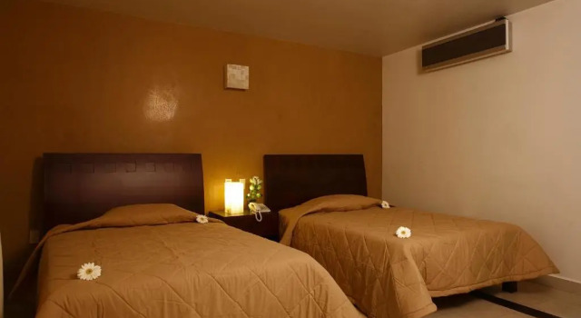 Полулюкс Casa de las Flores Hotel