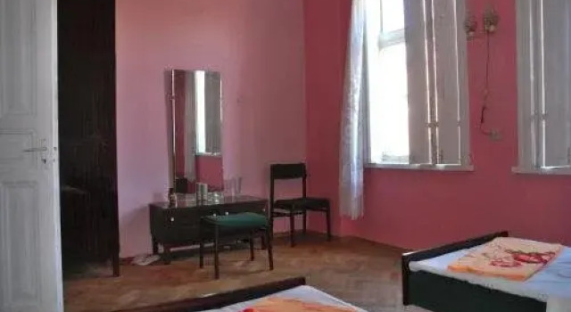 Art House Hostel, Book Hostel / Vandrerhjem Dzelkviani Kutaisi