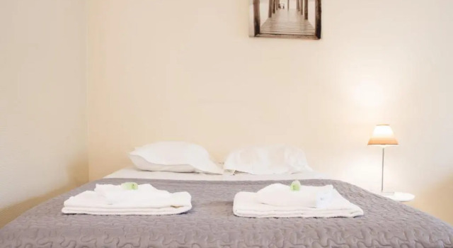 LE 12 CARNOT - Sérénité assurée dans ce grand studio, Rezervasyon Otel Poitiers 