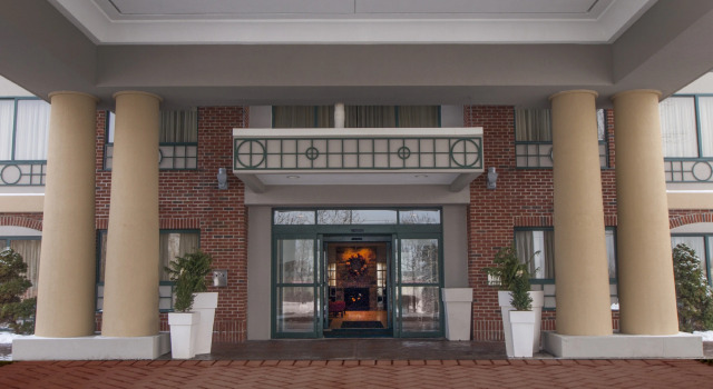 Holiday Inn Express & Suites Buffalo Airport, Book Hotel Buffalo Buffalo