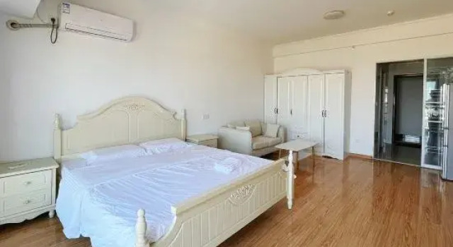 Люкс Tuwu Theme Apartment (Jiashan Railway Station Renmin Avenue)