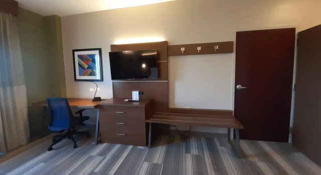 Двухместный номер Standard Holiday Inn Express Trincity by IHG