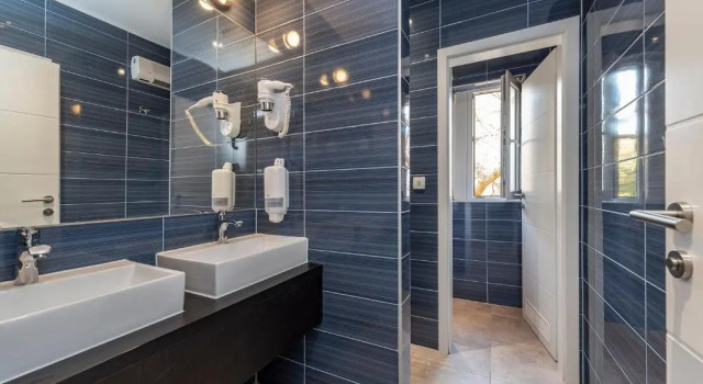 Шестиместный номер Standard Downtown Boutique Hostel