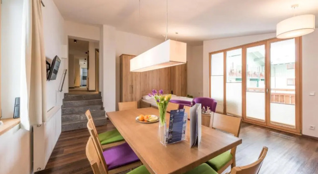 Апартаменты с 3 комнатами с балконом Apartment Bacher