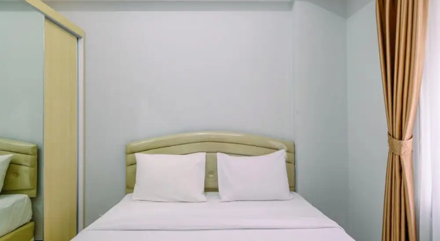 Elegant and Comfort 2BR at Royal Heights Apartment