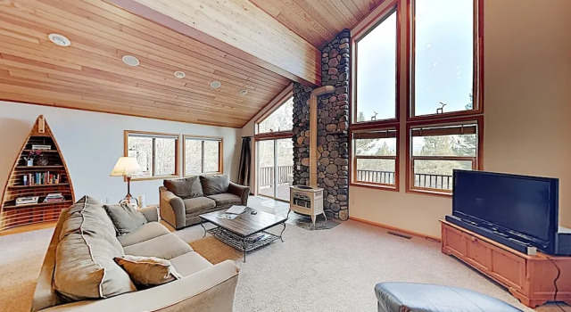 New Listing! Modern Tahoe Donner Getaway 3 Bedroom Home