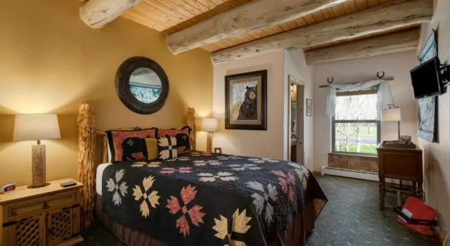 Студия Deluxe Mariposa Lodge Bed and Breakfast