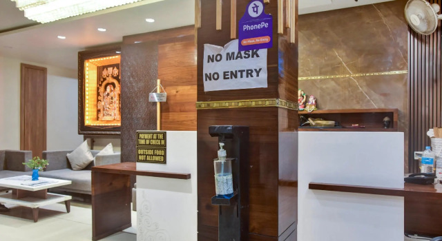 OYO Townhouse 497 Hotel Om Palace