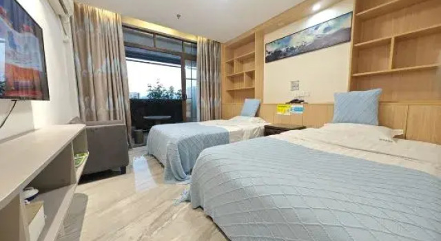 Люкс Haitao Hotel (Zhaoqing Seven Star Rock Archway Scenic Spot)