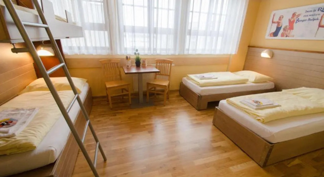 Четырёхместный номер Superior JUFA Hotel Bregenz