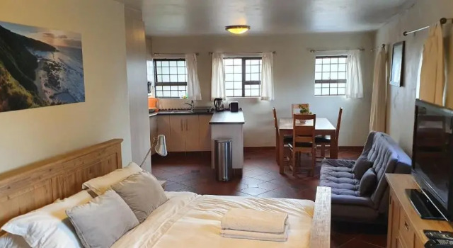 Agape holiday house, Buchen Sie Hotel Herolds Bay Westkap