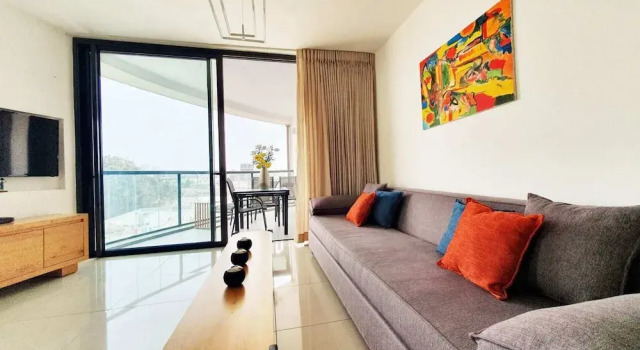 Bedroom Apartment with Balcony and City Views, Забронировать Апартаменты/квартира Тель-Авив Тель-Авивский округ, рядом с Independence Hall Museum