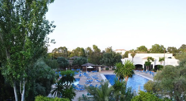 Двухместный номер Standard с видом на бассейн Orihuela Costa Resort