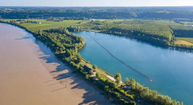Вилла Au Bord de L'eau - Grande Maison - Baurech Insolite