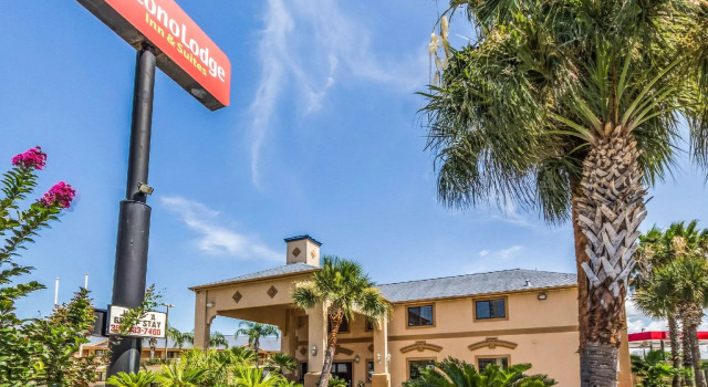 Кровать в общем номере Econo Lodge Inn & Suites Corpus Christi
