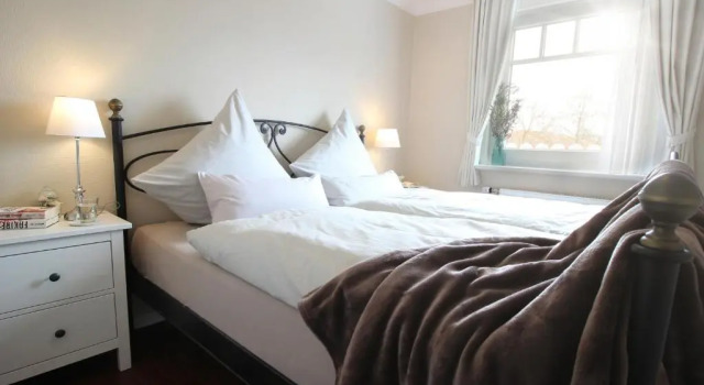 Haus am Park Wohnung Nr13, Забронировать Апартаменты/квартира Апартаменты Спикероог, рядом с Гавань Шпикерог, Апартаменты/квартира