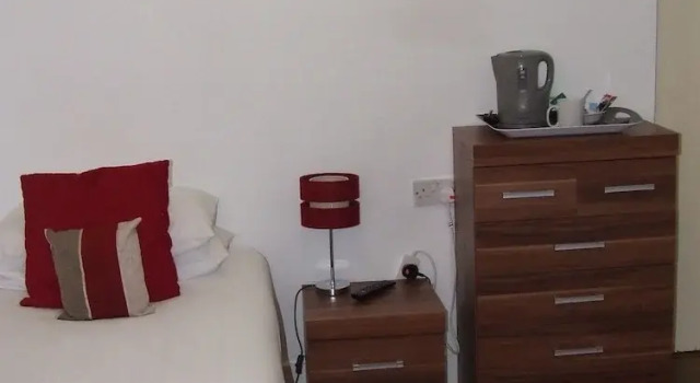 Четырёхместный номер Standard Alexandra Guest House