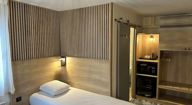 Семейный номер Standard Ostal Pau Universite - Sure Hotel Collection by Best Western
