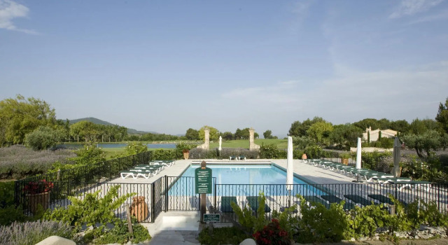 Люкс Pierre & Vacances Hotel Du Golf De Pont Royal En Provence