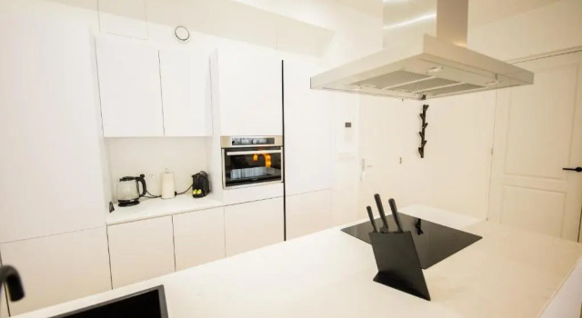 Cheerfully 1 Bedroom Serviced Apartment 52m2 -NB306C-, Забронировать Апартаменты/квартира Дельфсхавен 