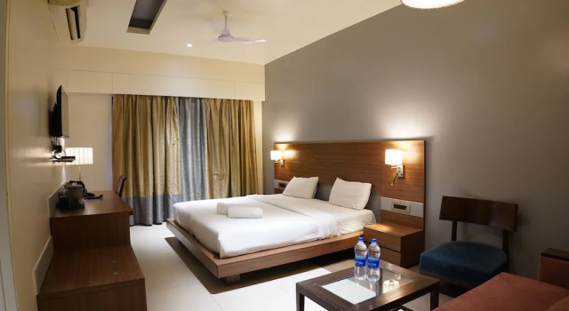 Номер Luxury Hotel Sadanand Regency - Balewadi, Baner