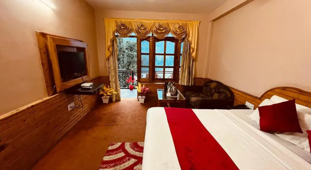 Snow Clad Riverview Hotel & Resort, Manali