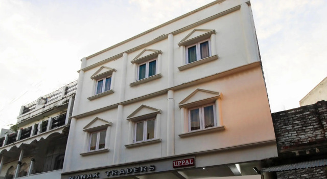 Itsy Hotels Royal Monarch, Забронировать Отель Отели Горакхпур 3 звезды, 3*