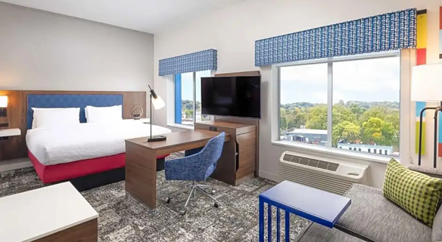 Люкс Hampton Inn & Suites Rochester Downtown