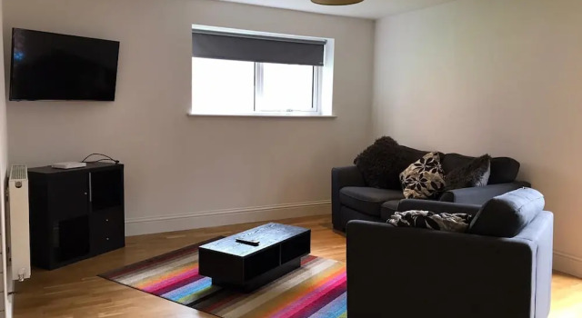 HU1 Stylish cosy central apartment  H3